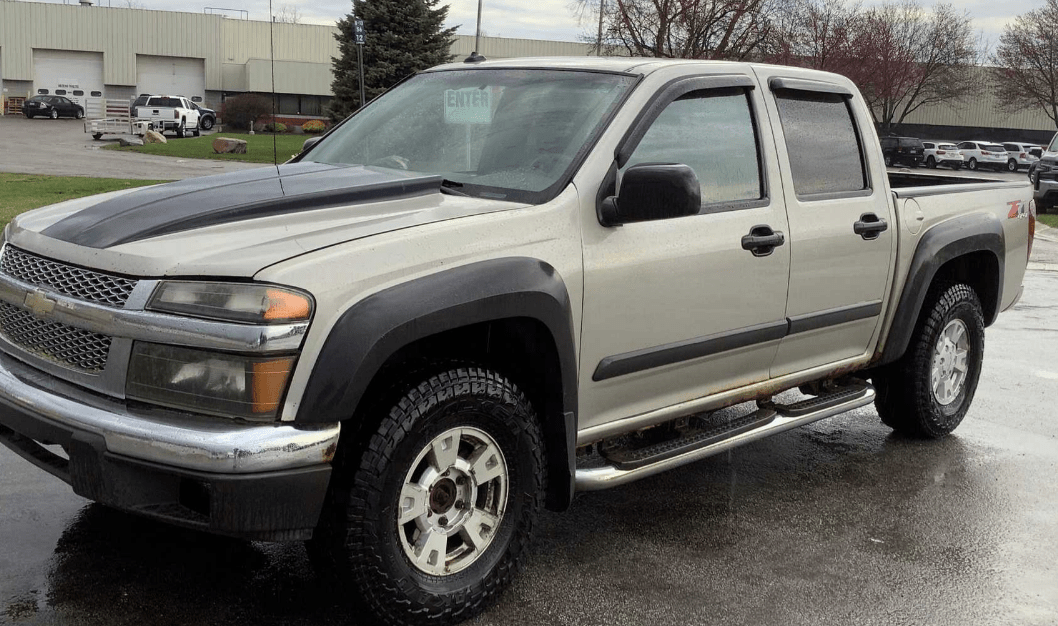 2004 Chevrolet Colorado LS - Repo Finder