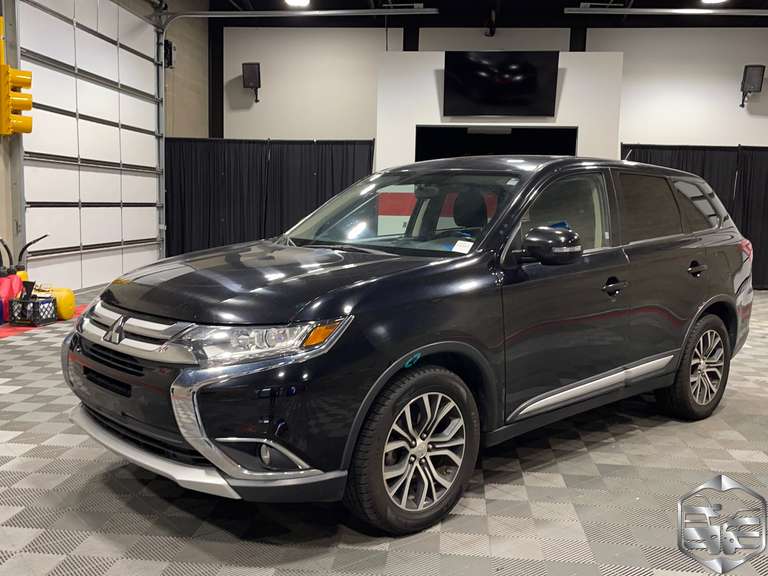 2016 Mitsubishi Outlander SE Repo Finder