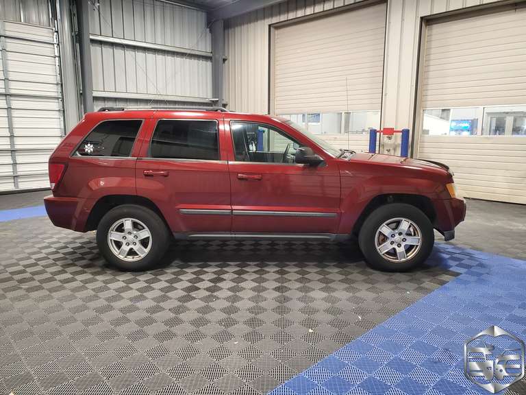 2007 Jeep Grand Cherokee Laredo - Repo Finder
