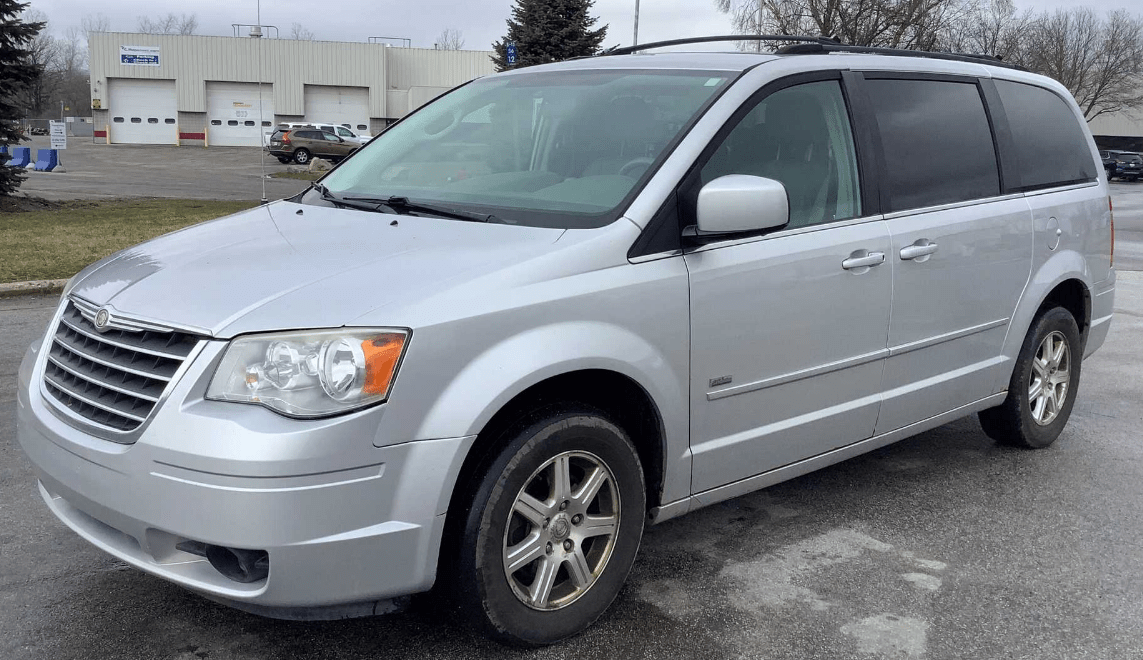 2008 Chrysler Town & Country Touring Sports Van - Repo Finder
