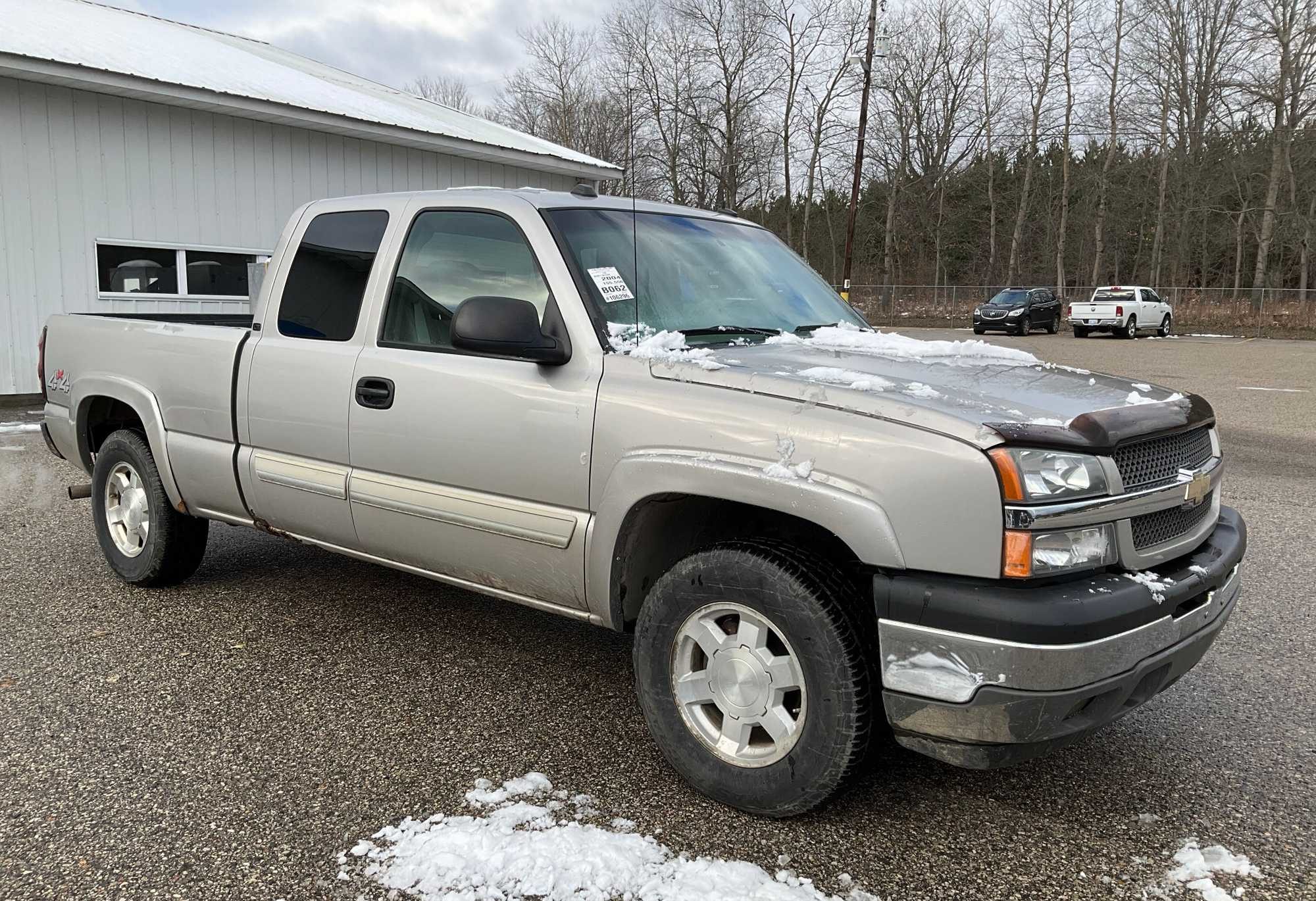 2004 CHEVROLET SILVERADO 1500 EXT CAB 4WD - Repo Finder