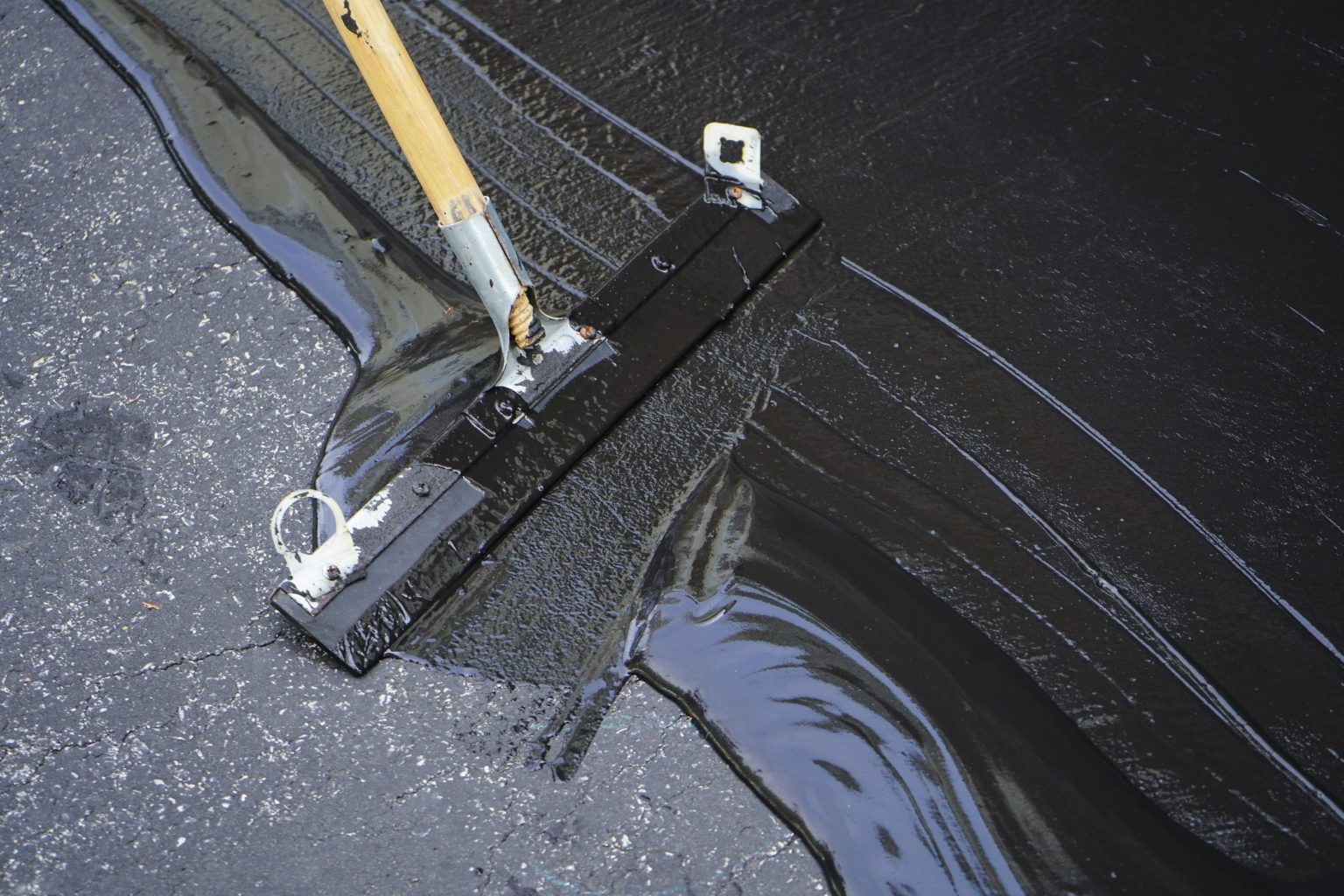 The Benefits of Driveway Sealcoating » Residence Style