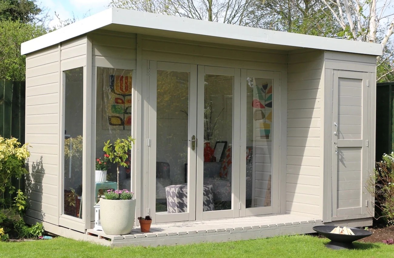 How to Refresh Your Summer House on a Budget