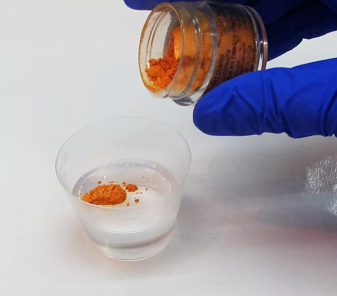 Two Easy Ways How To Mix Powder Pigment Into Resin Resin Obsession