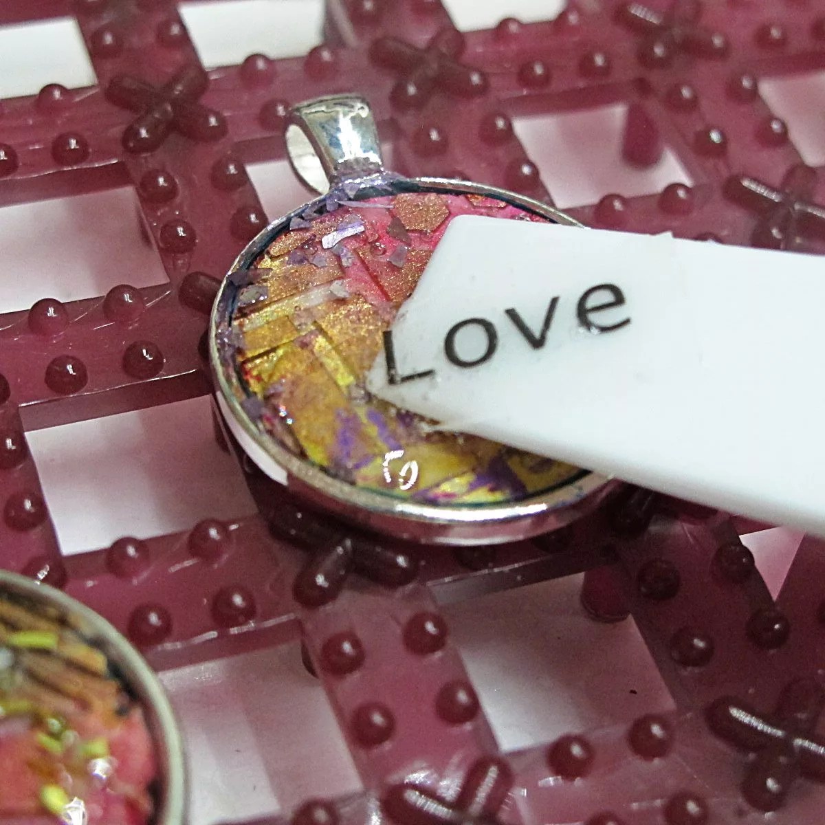 Resin Pendant Ideas For The Advanced Jewelry Maker Resin Obsession