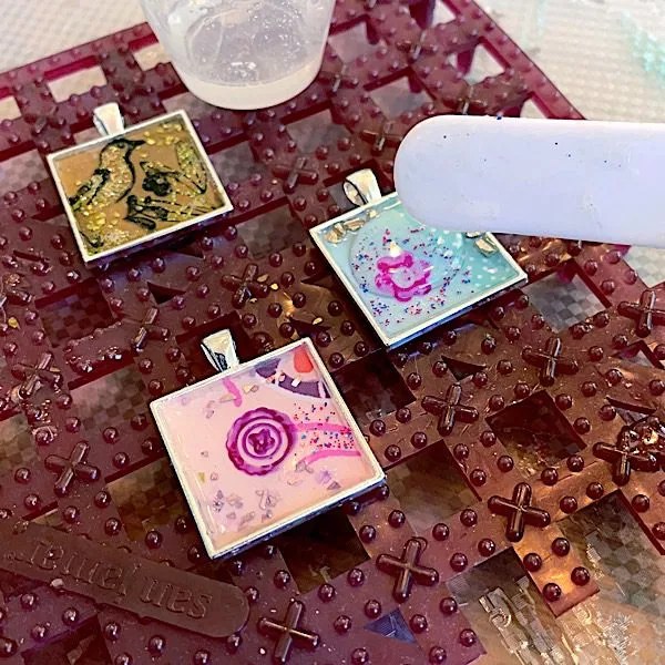 How To Reuse Greeting Cards With Epoxy Resin Resin Obsession