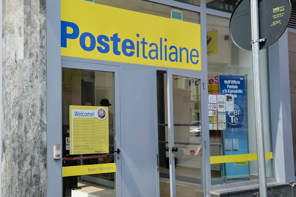 Poste Italiane: Ultimi Giorni Per Candidarsi Come Operatore Di Sportello 666_x_1000_jpg