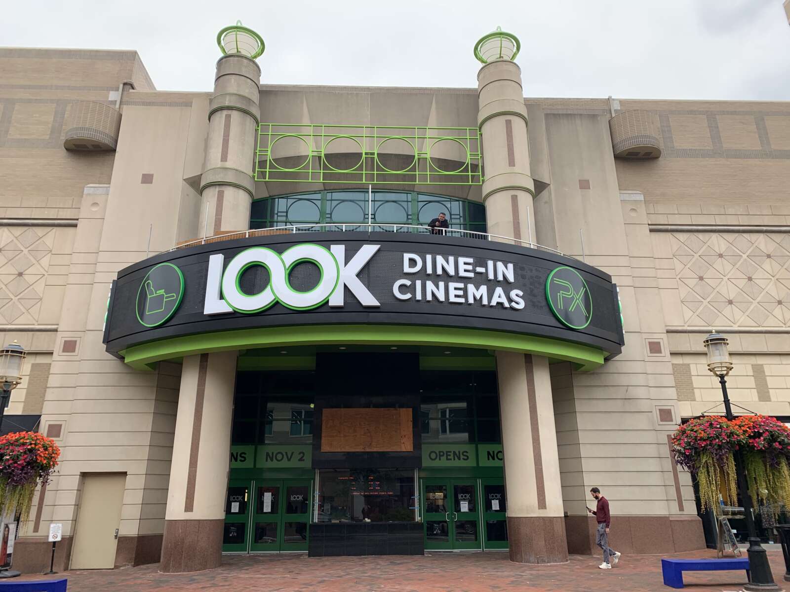 New dinein movie theater opens at Reston Town Center tomorrow Reston Now