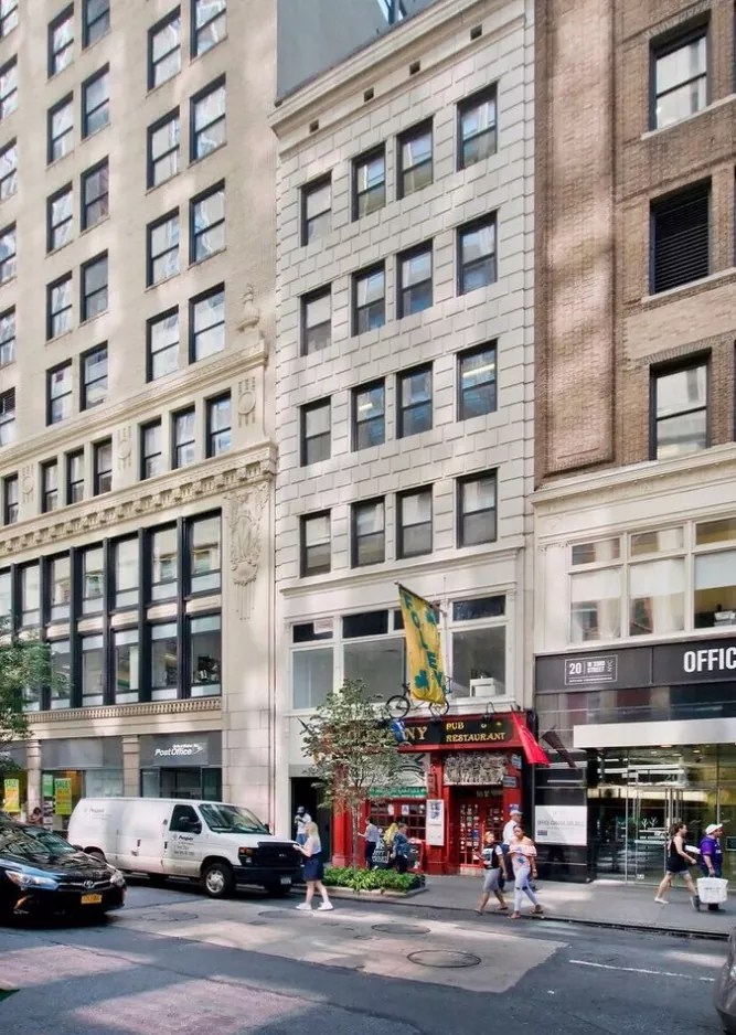 18 W 33rd St, Herald Square, NY Office Medical space for lease or sale