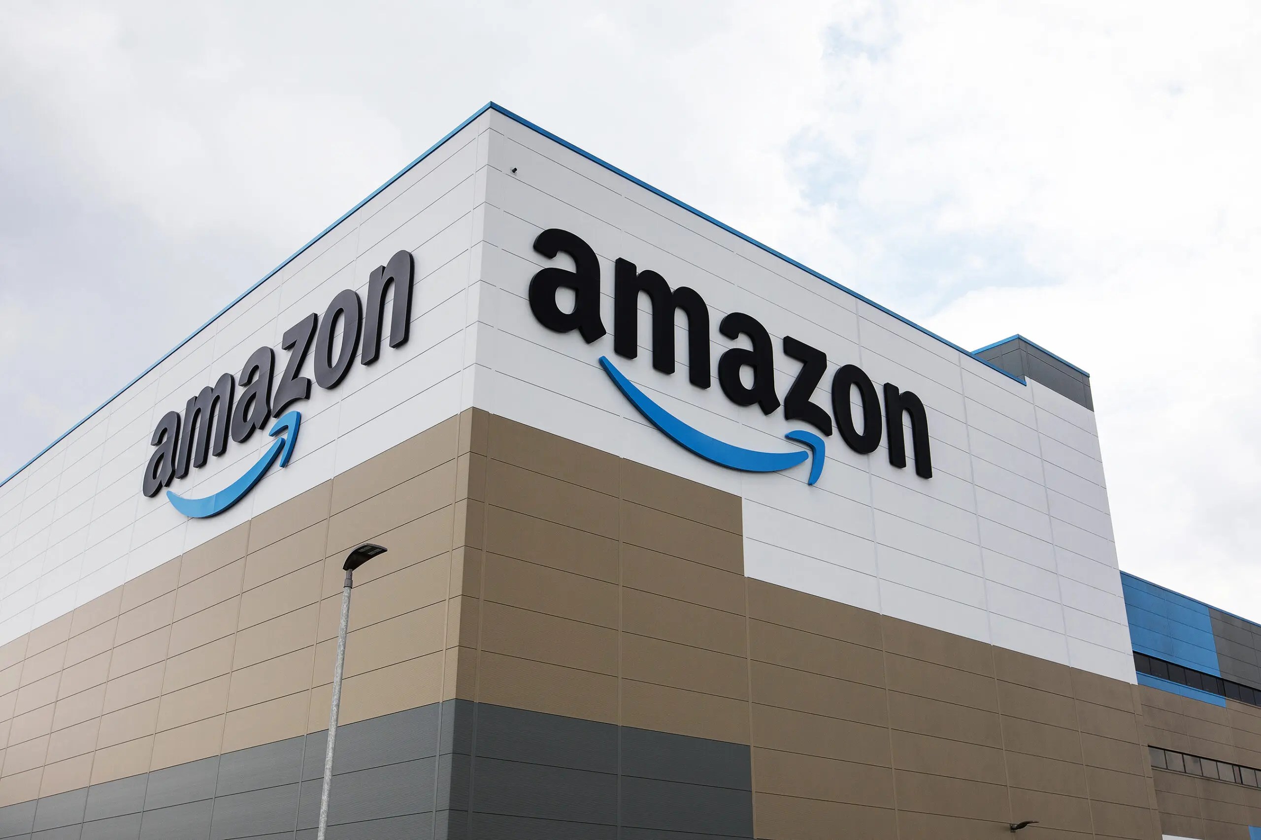 Amazon grocery boss to step down Retail Sector