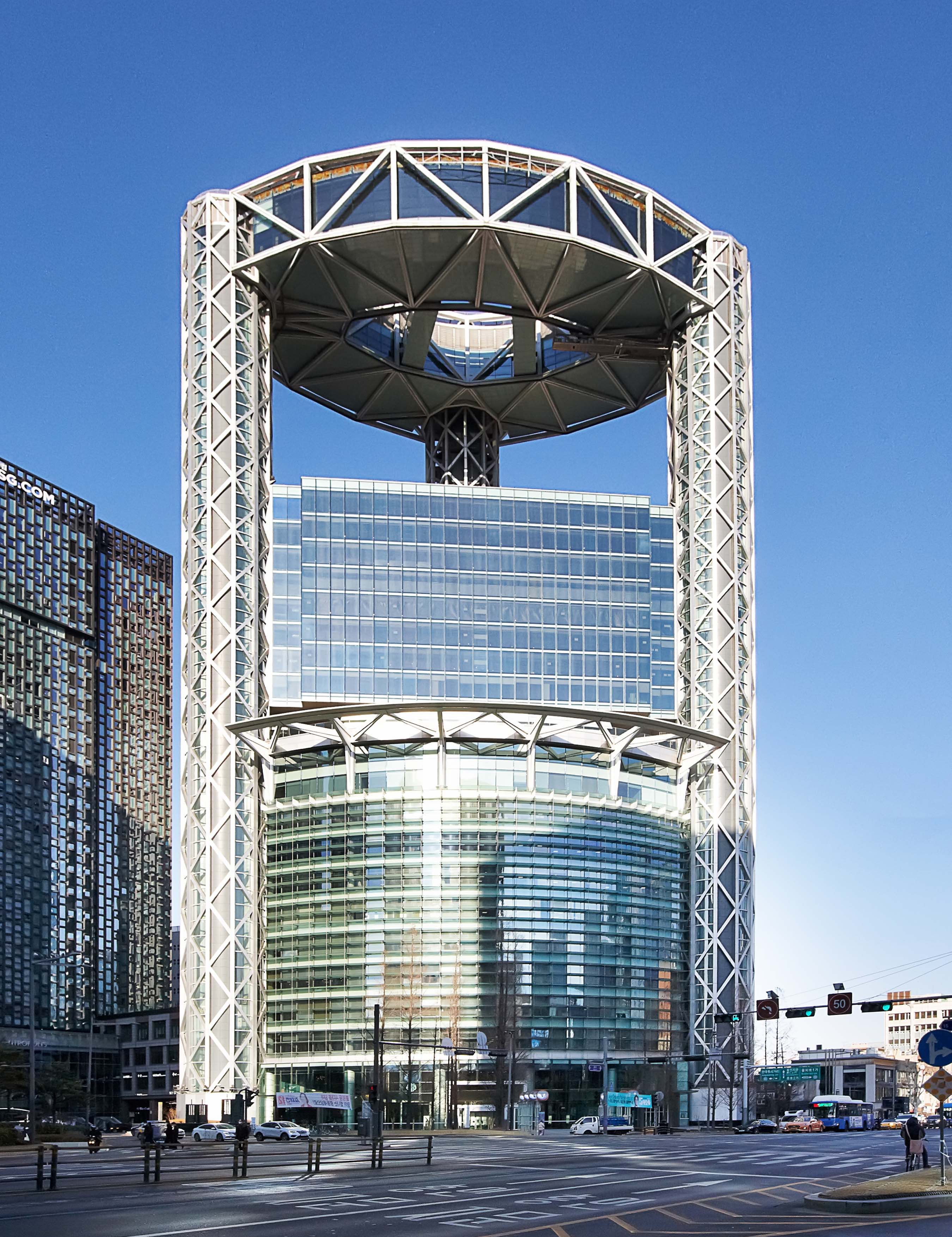 JLL advises on sale of Seoul’s Jongno Tower sold to SK REITs 431.7m