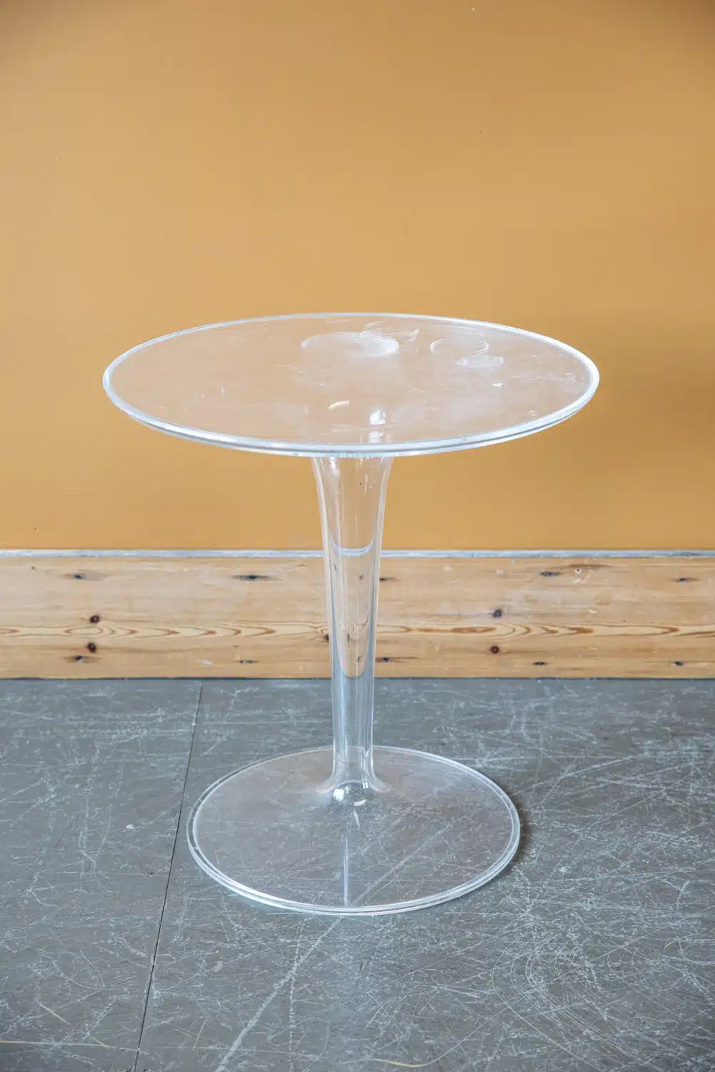 Perspex Side Tables 6569 Retrouvius