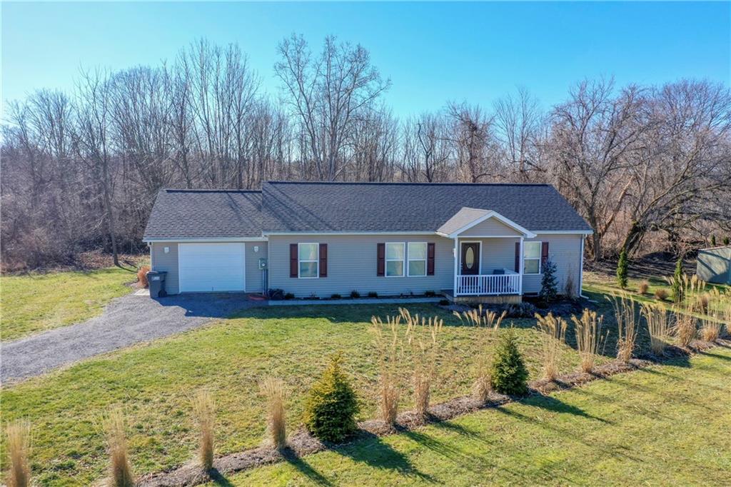 Curbeau Realty MLS Listing R1546256