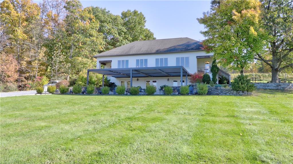 Curbeau Realty MLS Listing R1575065