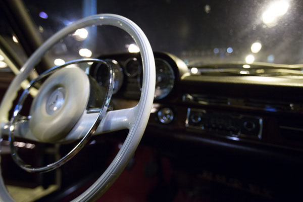 Intérieur de la Mercedes 280 SE