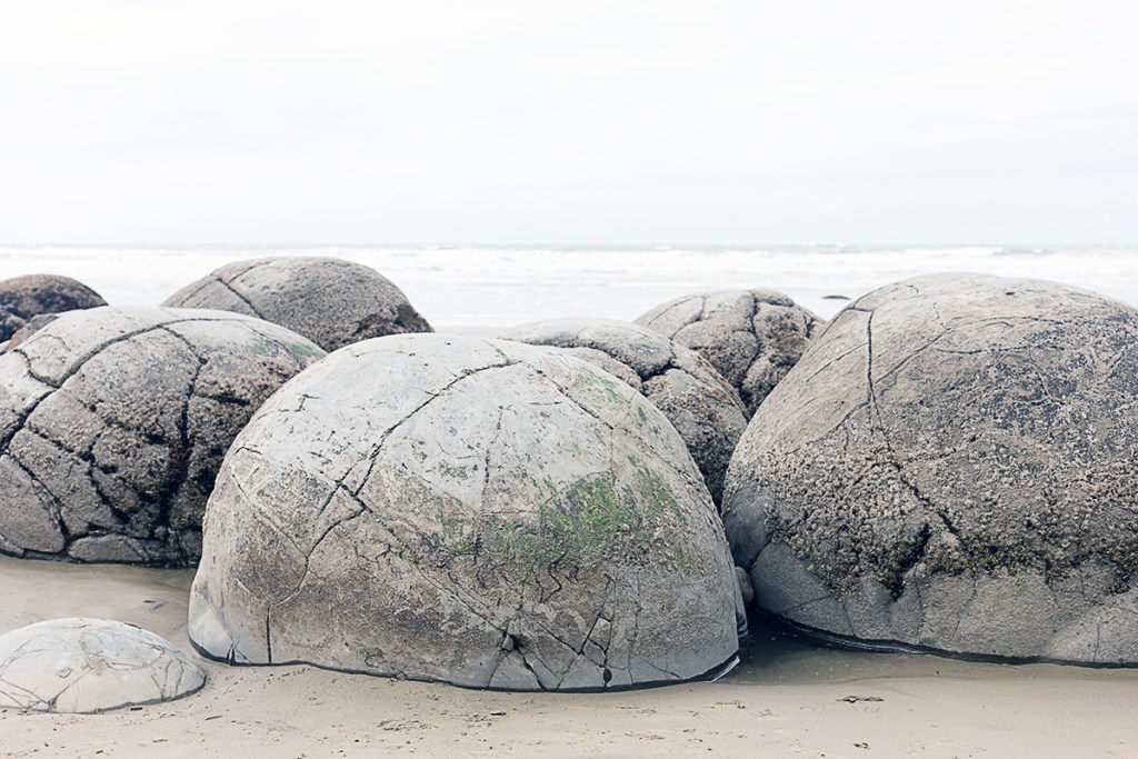 Koekohe beach moeraki boulders dunedin