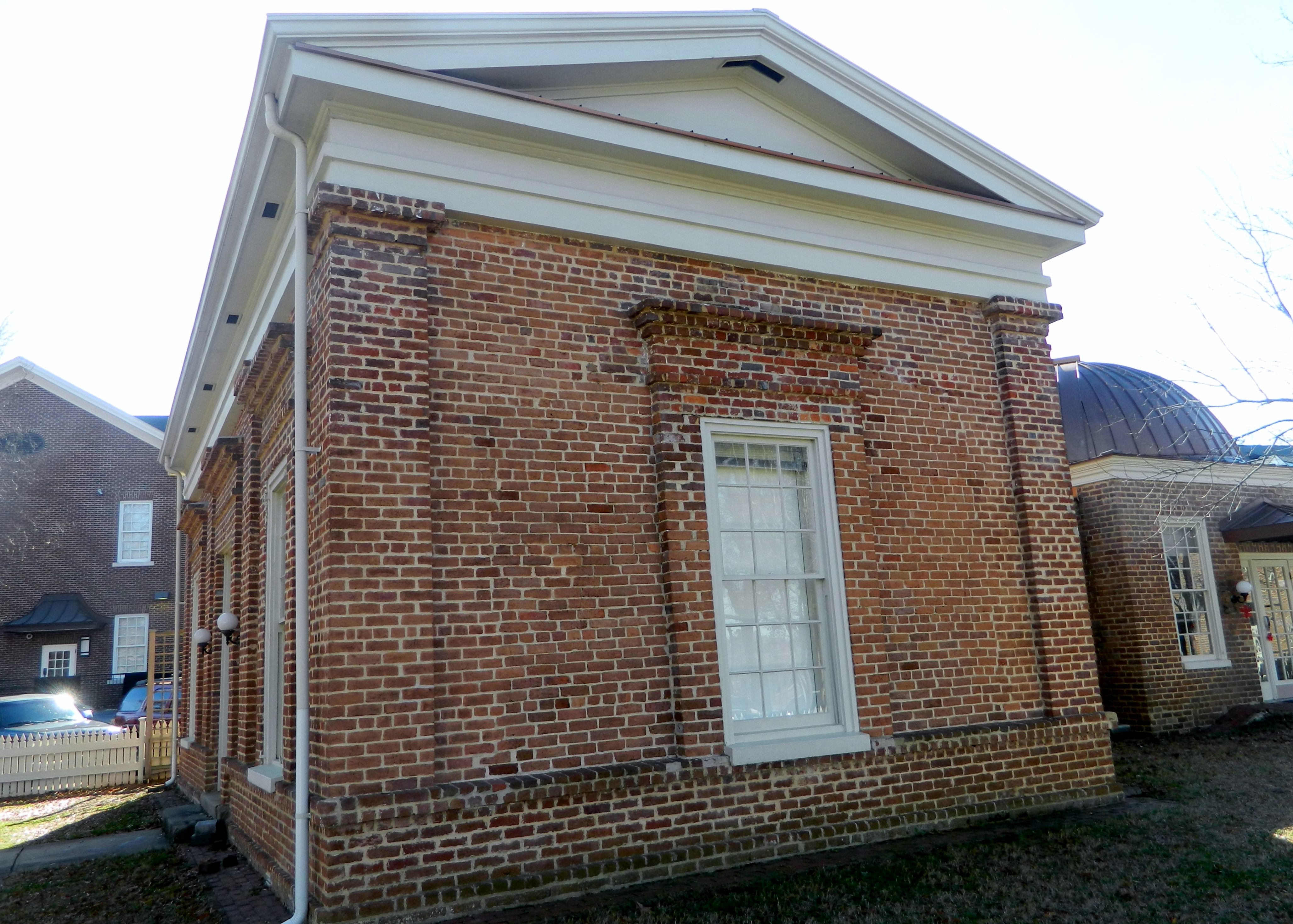 Roof fascia return