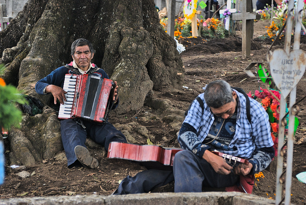 All Saints Day In Guatemala A Photographic Essay Revue Magazine
