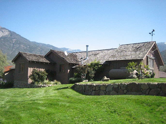 Ranches for sale. 445 Acre High Sierra Ranch in Springville near the