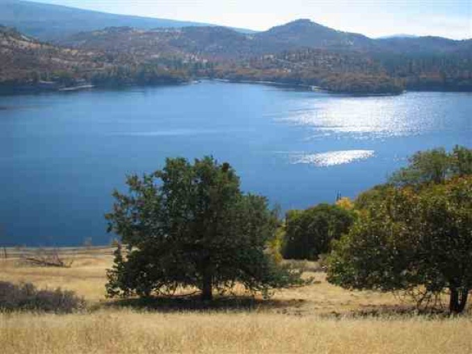 60 Acre Northern California Copco Lake Front Ranch