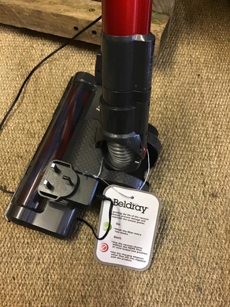 Bricabrac Beldray Hoover NEW . / Large / . / Red Richmond Furniture