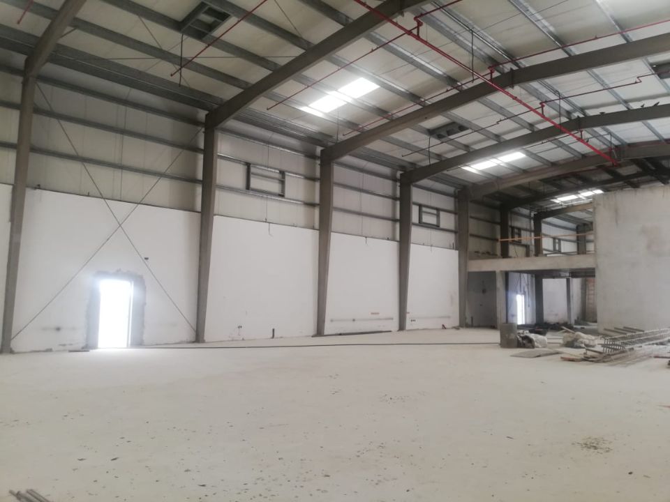 15,400 Sqft Warehouse with Office for Sale in Al Ttay Al Khawaneej with