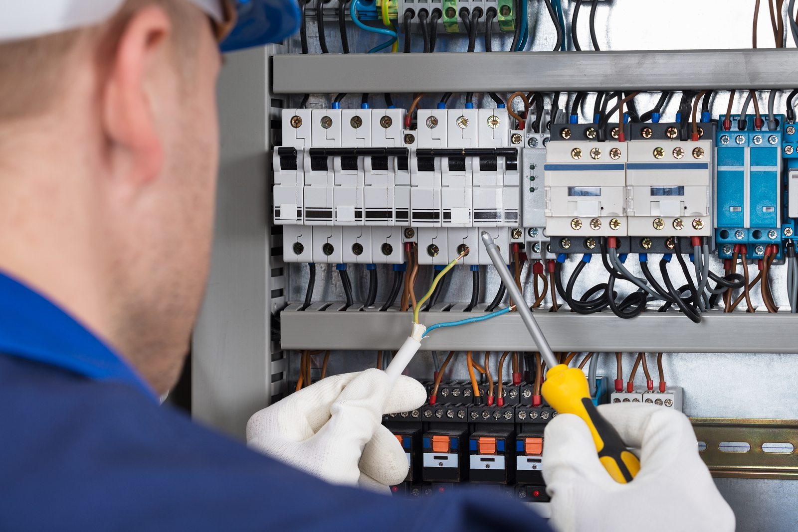 Emergency Electrician in Basingstoke, Winchester, Aldershot