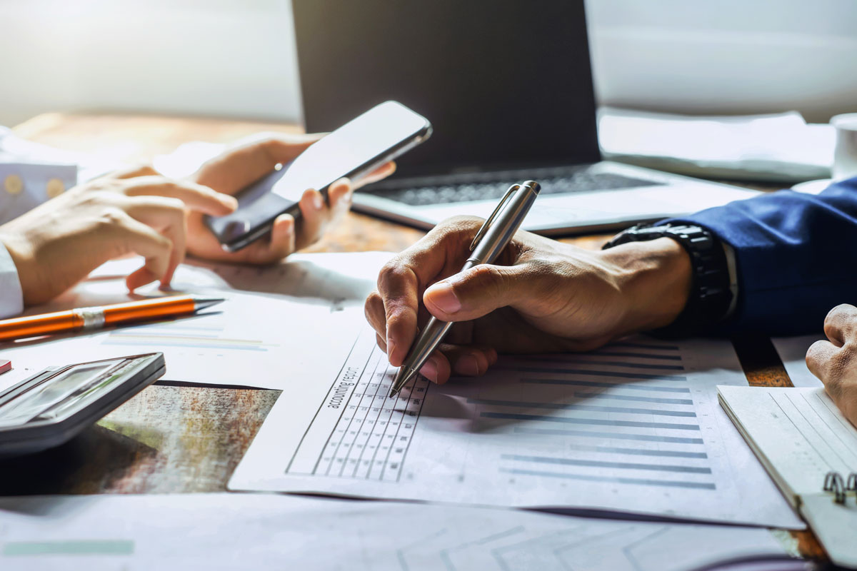Why Use a Professional Accountant? RHN CPA