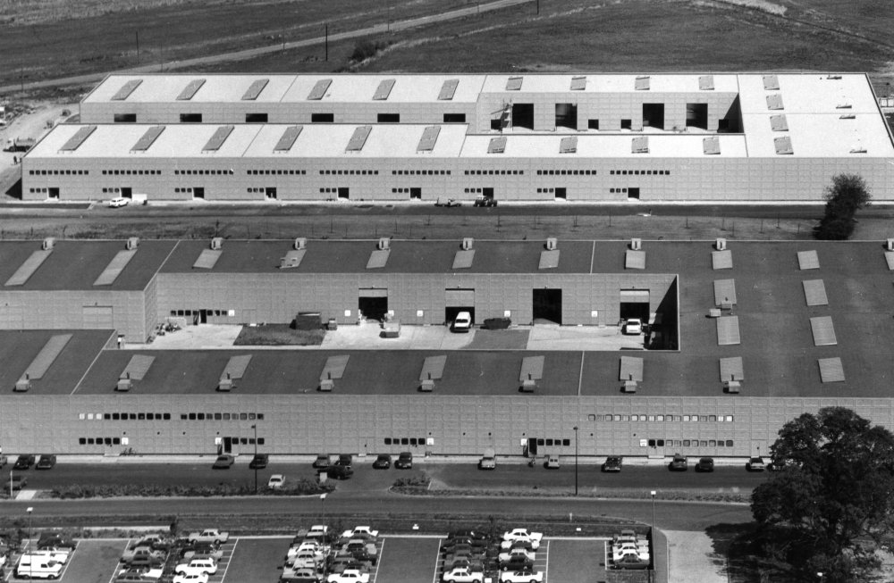 Advance factory units, phase 3, Kiln Farm, Milton Keynes RIBA pix