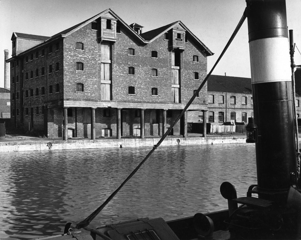 Pillar Warehouse, Gloucester RIBA pix