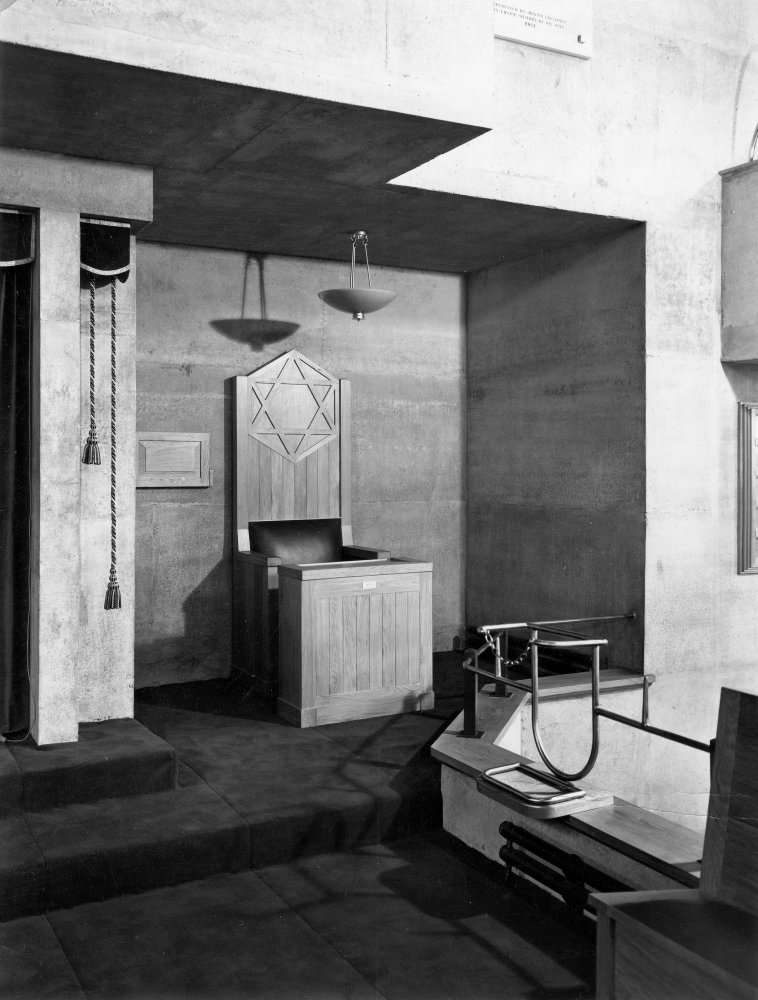 United Synagogue, Parkside, Dollis Hill, London one of the Rabbi's