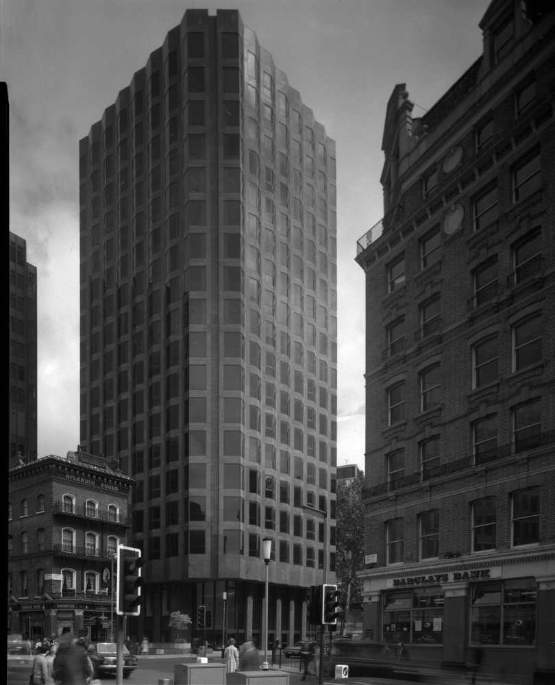 Windsor House, 4250 Victoria Street, Victoria, London RIBA pix