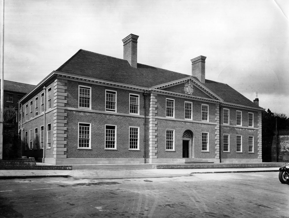 Borough Offices, Angel Hill, Bury St Edmunds, Suffolk RIBA pix