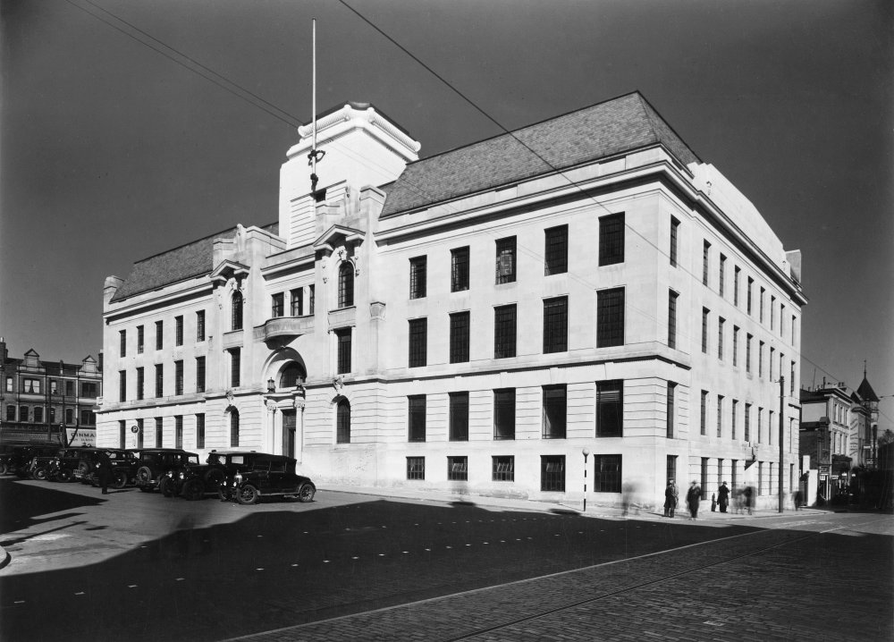 Woolwich Equitable Building Society, Woolwich, London RIBA pix
