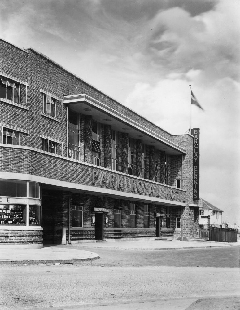 Park Royal Hotel, Western Avenue, Ealing, London RIBA pix