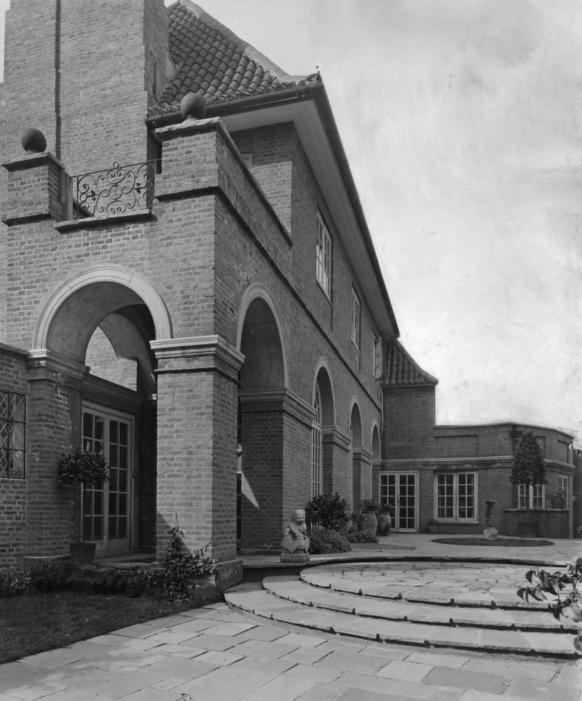 Wilbraham House, D'Oyley Street, Chelsea, London the garden loggia