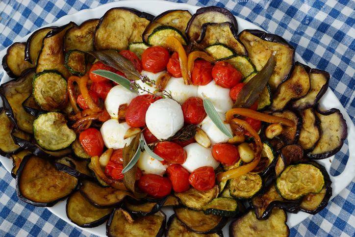 Antipasto di Verdure Miste con Mozzarella di Bufala ...