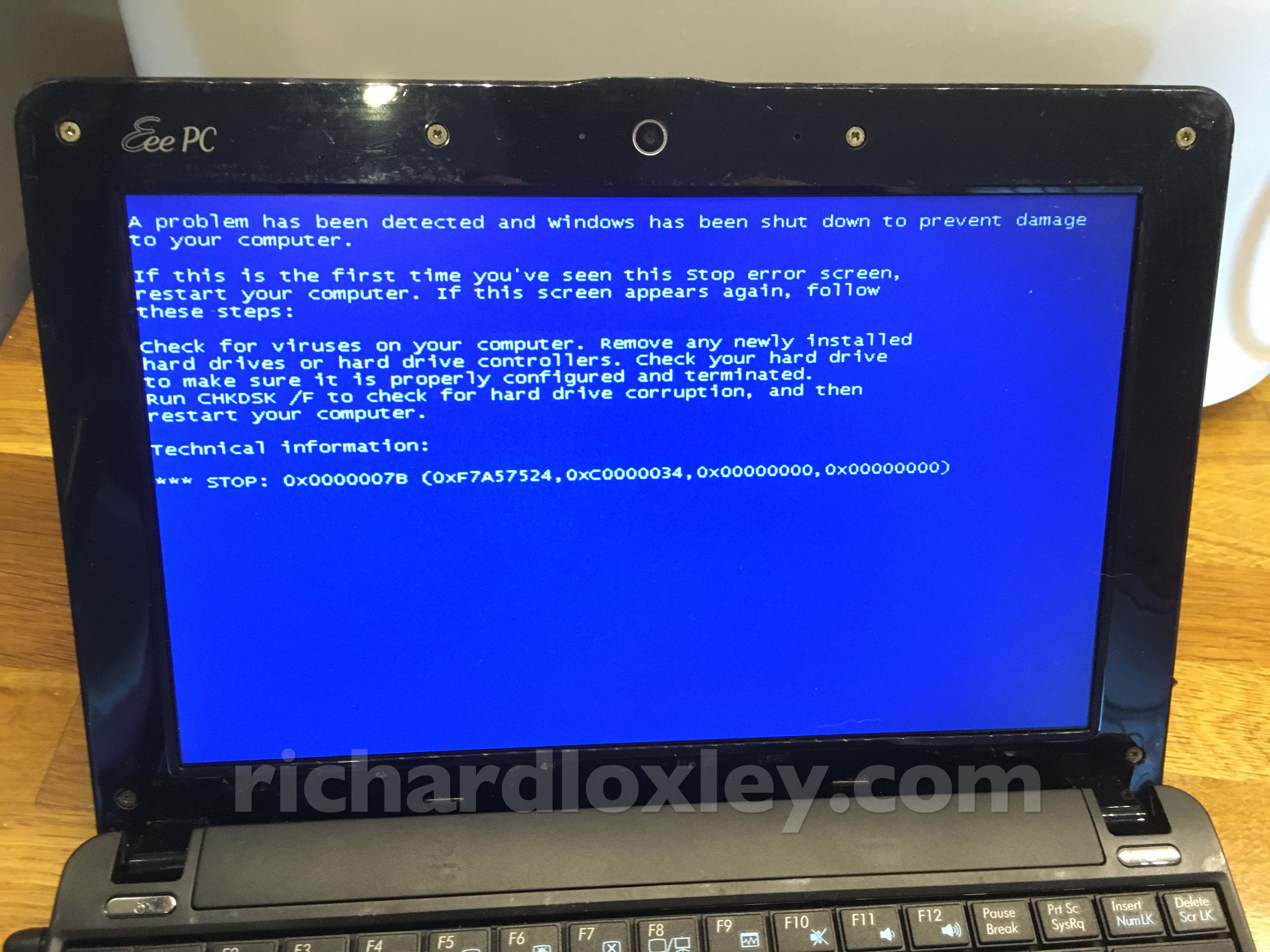 Asus EeePC 1001P reinstall Windows XP from scratch Richard Loxley Ltd