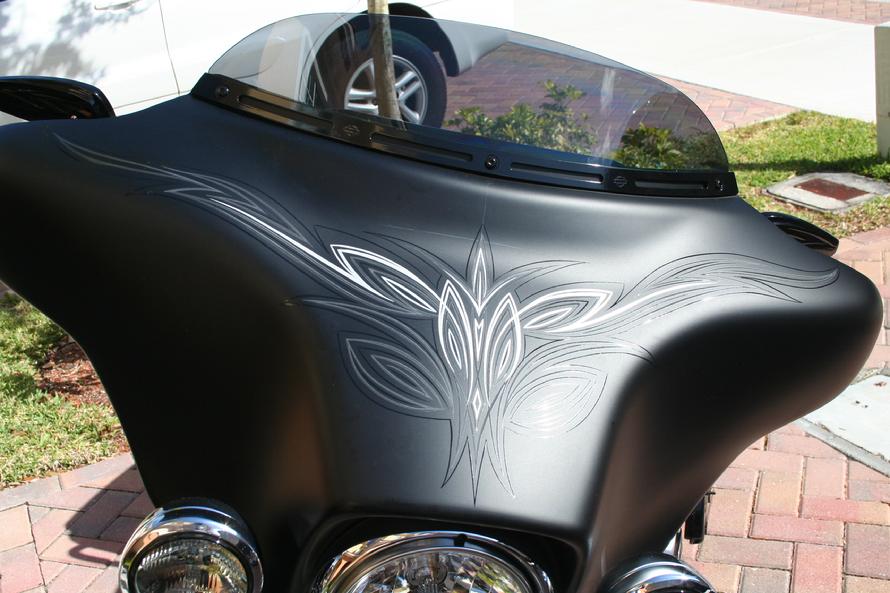 Custom motorcycle painting, Rich Bazzanella Fairings