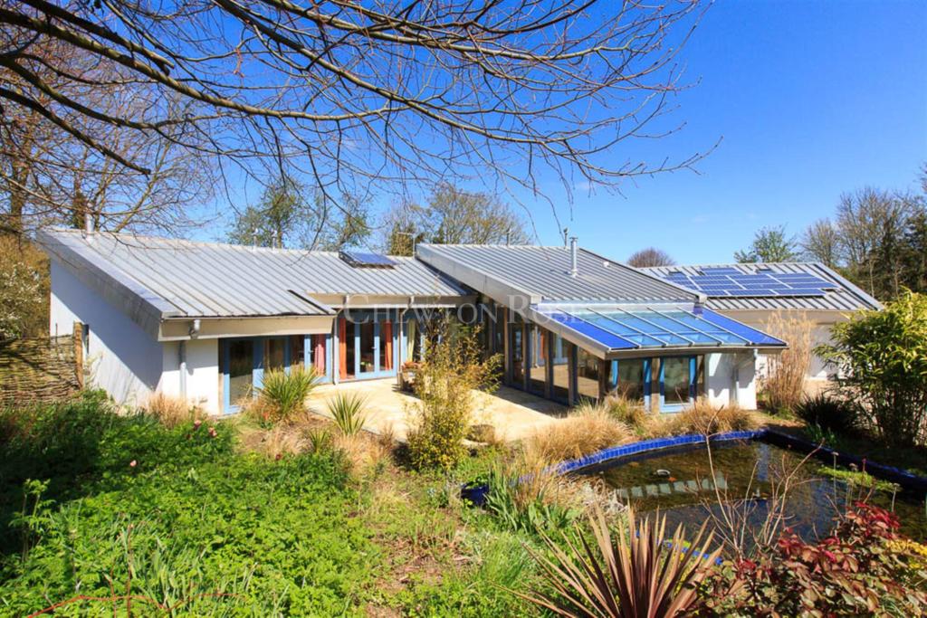 Get your 'Grand Designs' fill! Property blog