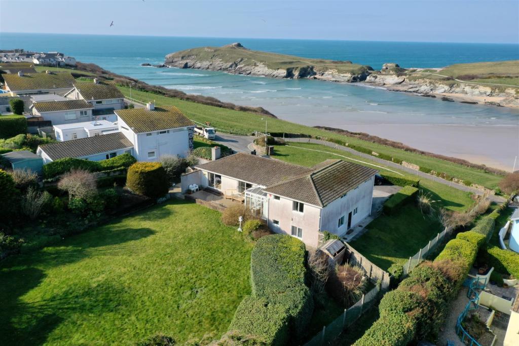 Newquay hottest seller’s market with eight in 10 homes sold Rightmove Press Centre