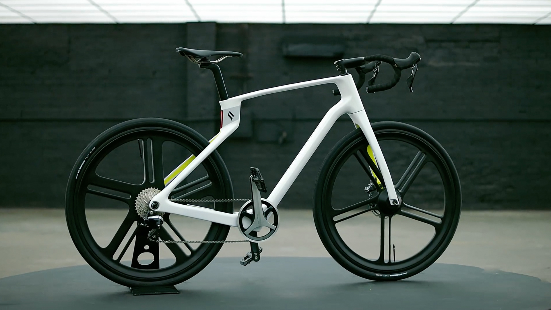 Ride Into The Future With The Superstrata Bike RTM RightThisMinute