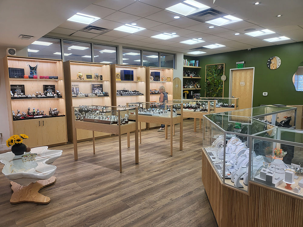 Right Time International Watch Center south location in Highlands Ranch