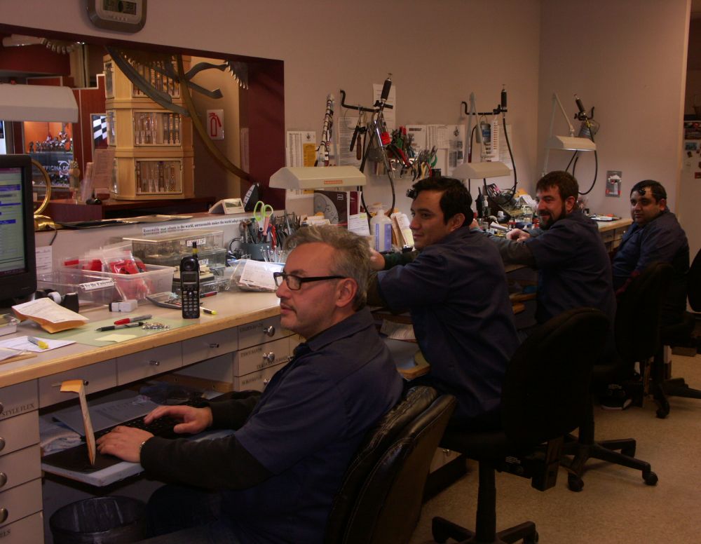 Right Time International Watch Center we buy, sell, trade and service