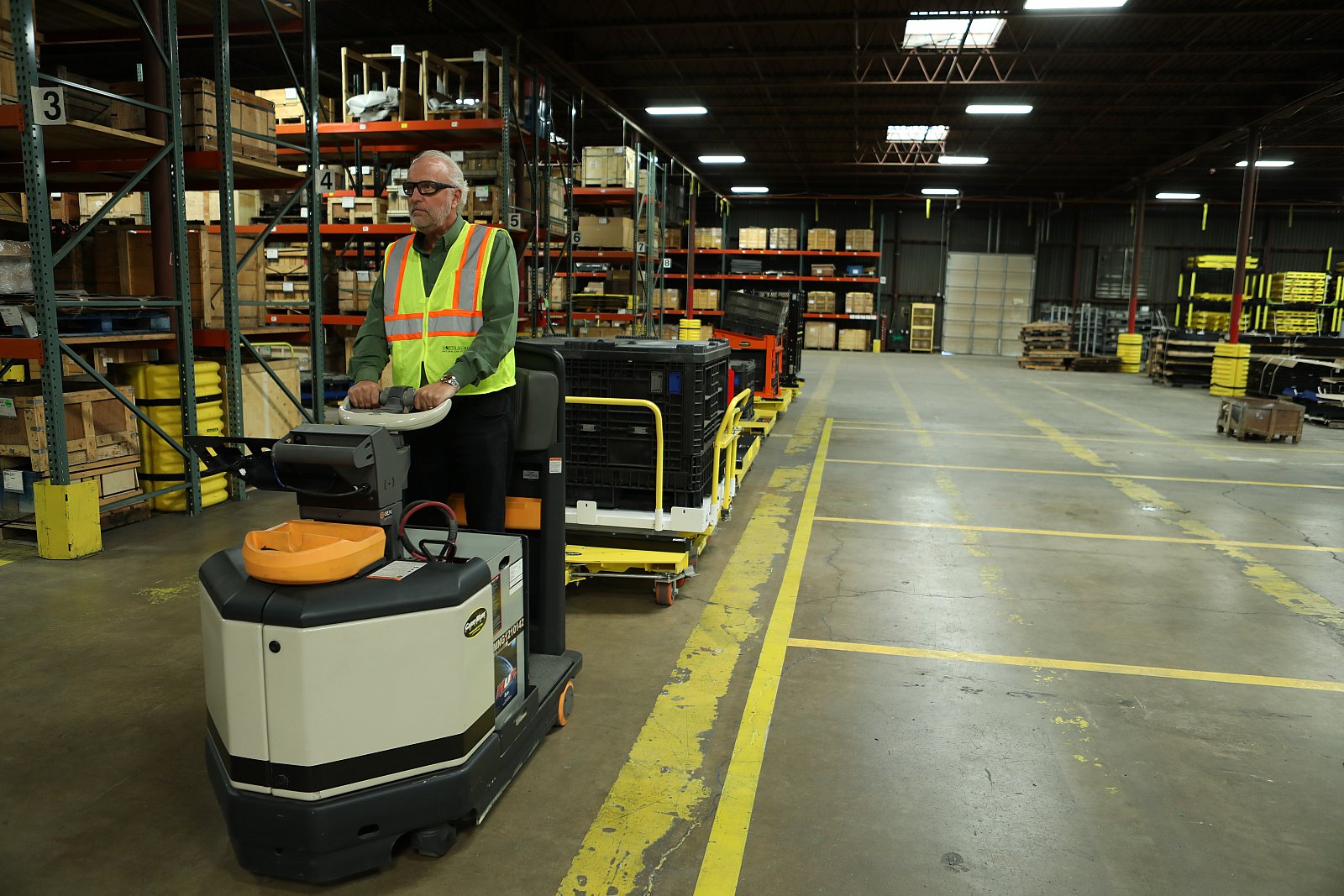 Industrial Tugger Carts RiGo Lift Truck Ltd.