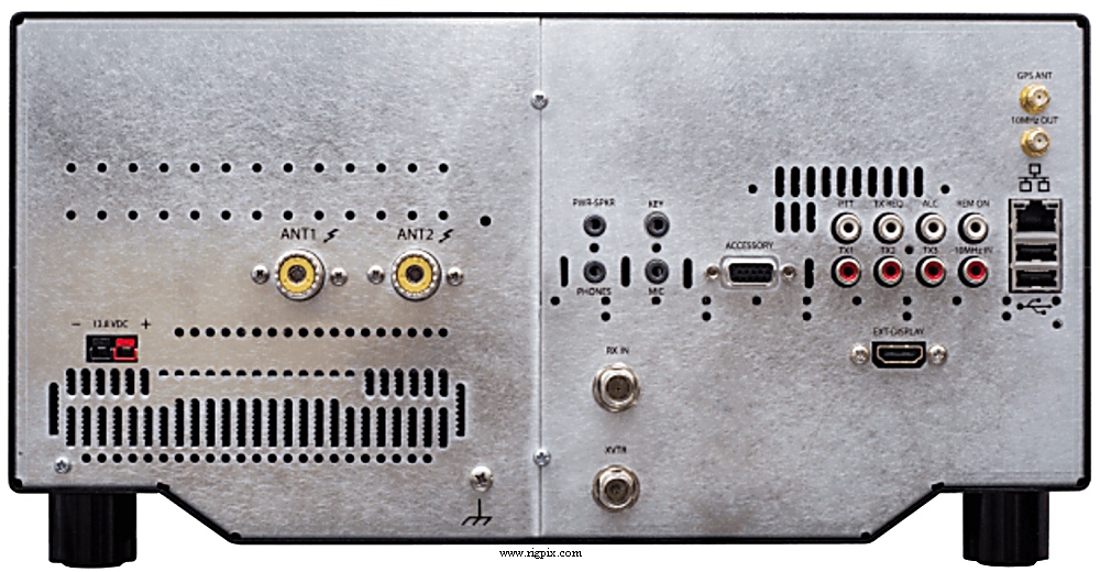 RigPix Database - FlexRadio Systems - Flex-6400
