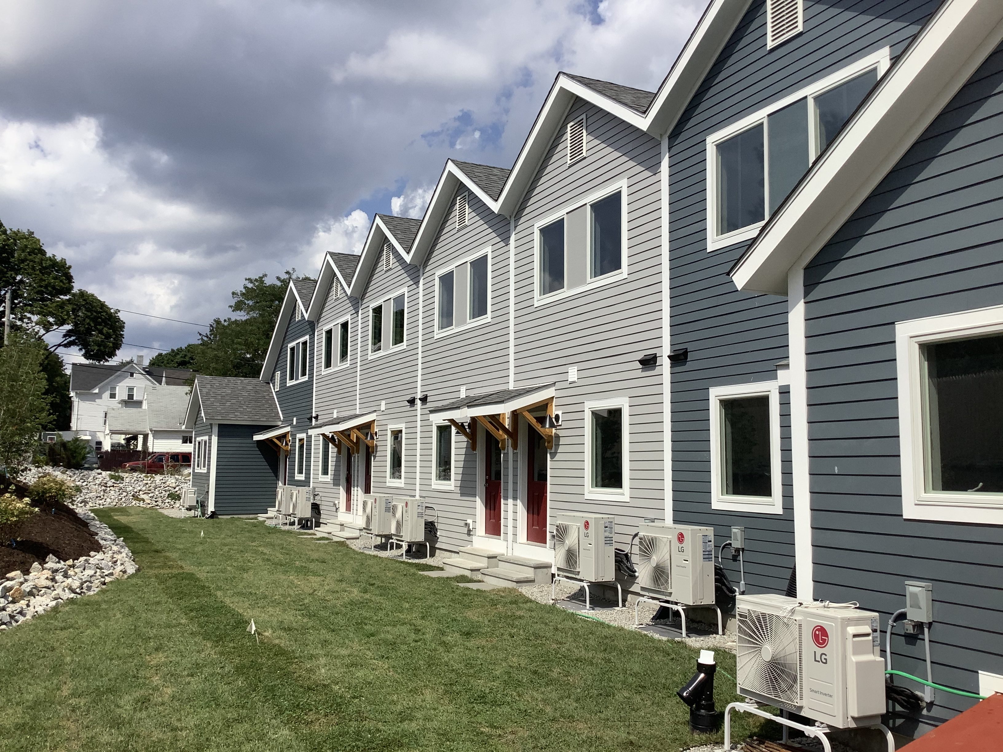 BOWDOIN STREET ROWHOUSE, Providence RIHousing