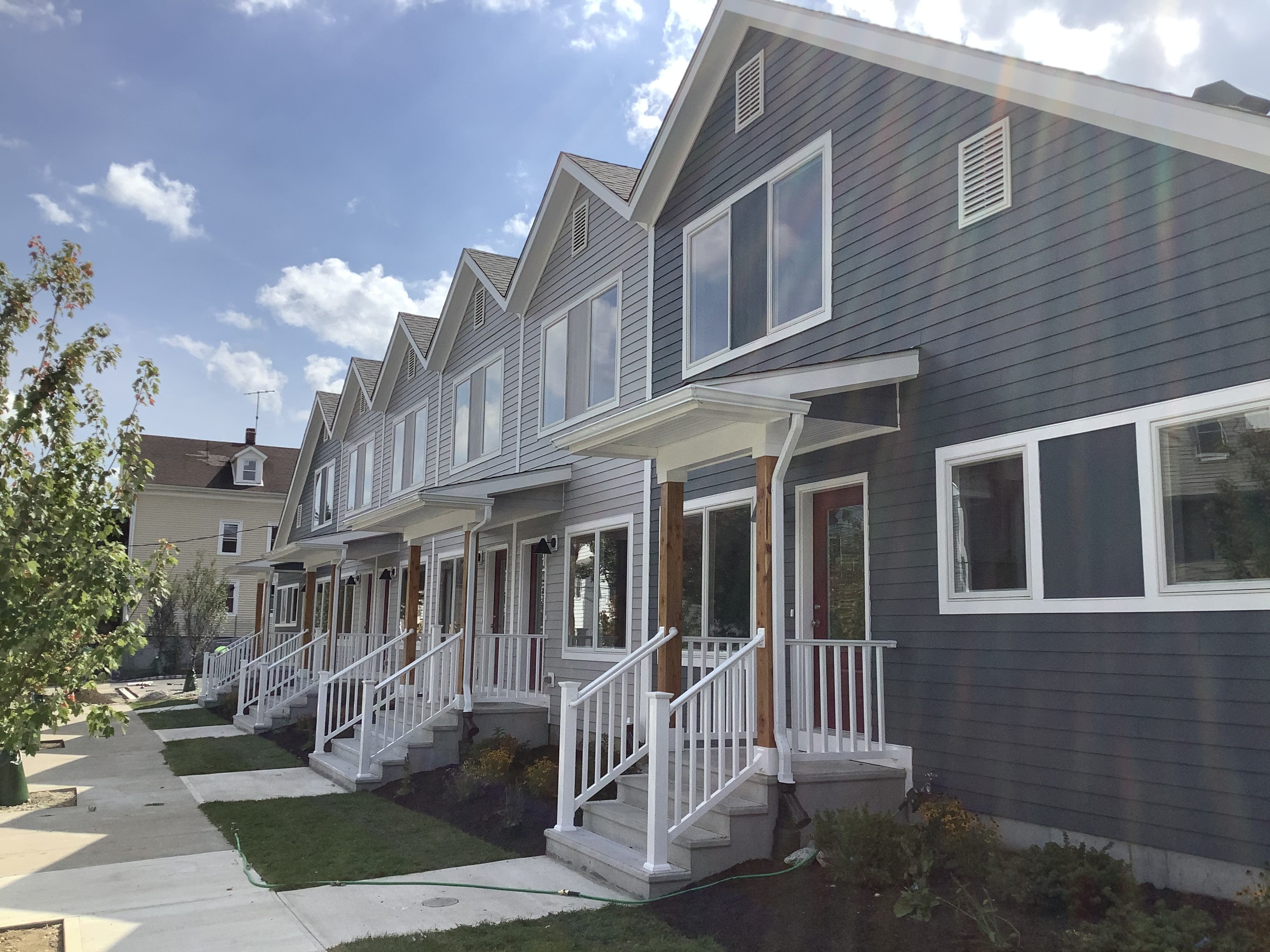 BOWDOIN STREET ROWHOUSE, Providence RIHousing