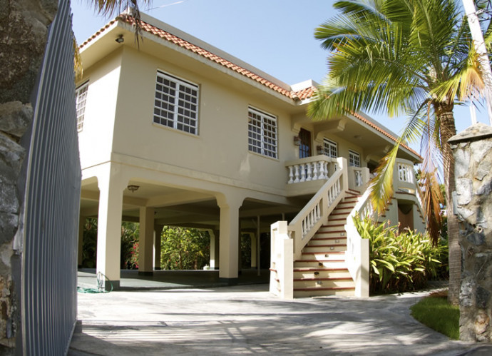 Vacation Rentals in Rincon, Puerto Rico Beach Front, Houses, Villas