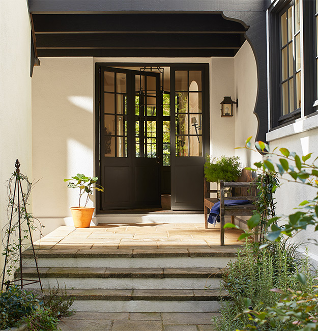 Benjamin Moore Swiss Coffee Review & Inspiration Ring's End